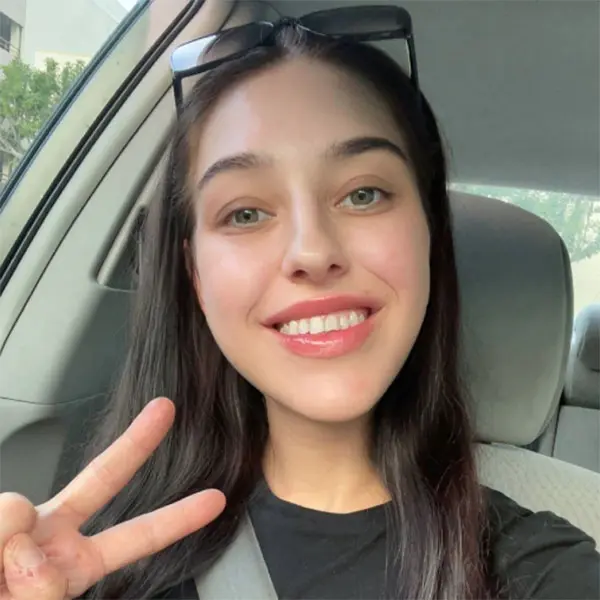 Sarah Silverman - Diamond Coast Dental Customer Review